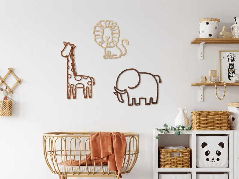 Set 3 Decorațiuni Perete "Safari Friends” – Animăluțe din Lemn pentru Camera Copilului