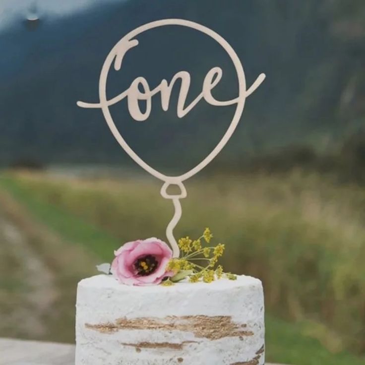 Topper tort „One Balloon” din lemn – decor aniversar 1 an / tăiere moț