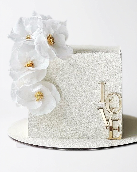 Topper tort „Love” – decor elegant pentru nuntă, cununie sau aniversare