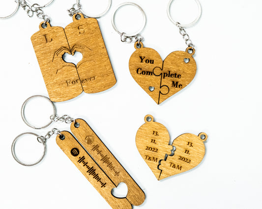 Breloc cuplu din lemn- set 2