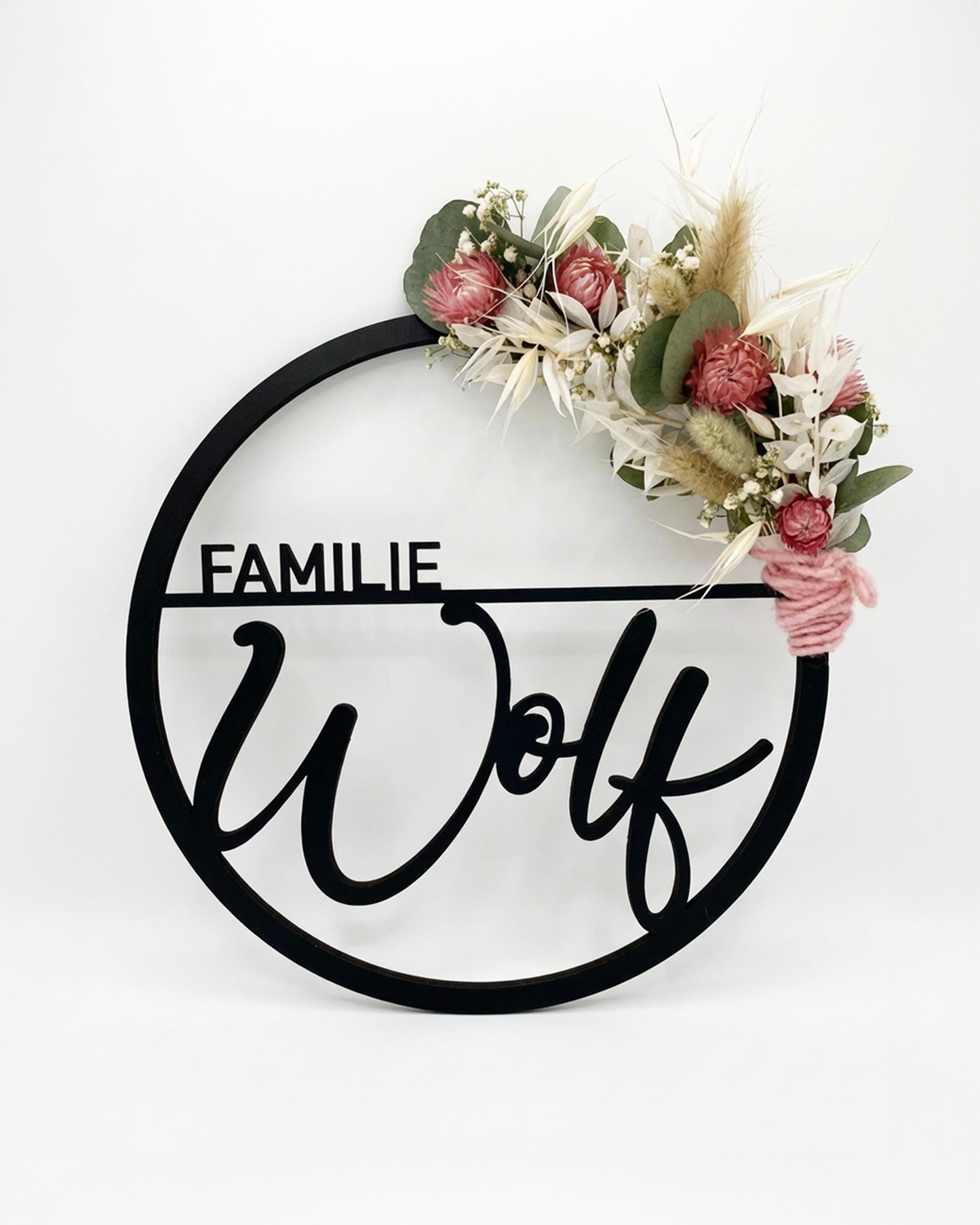 Coroană decorativă cu nume de familie – lemn personalizat sau acril