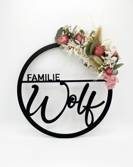 Coroană decorativă cu nume de familie – lemn personalizat sau acril