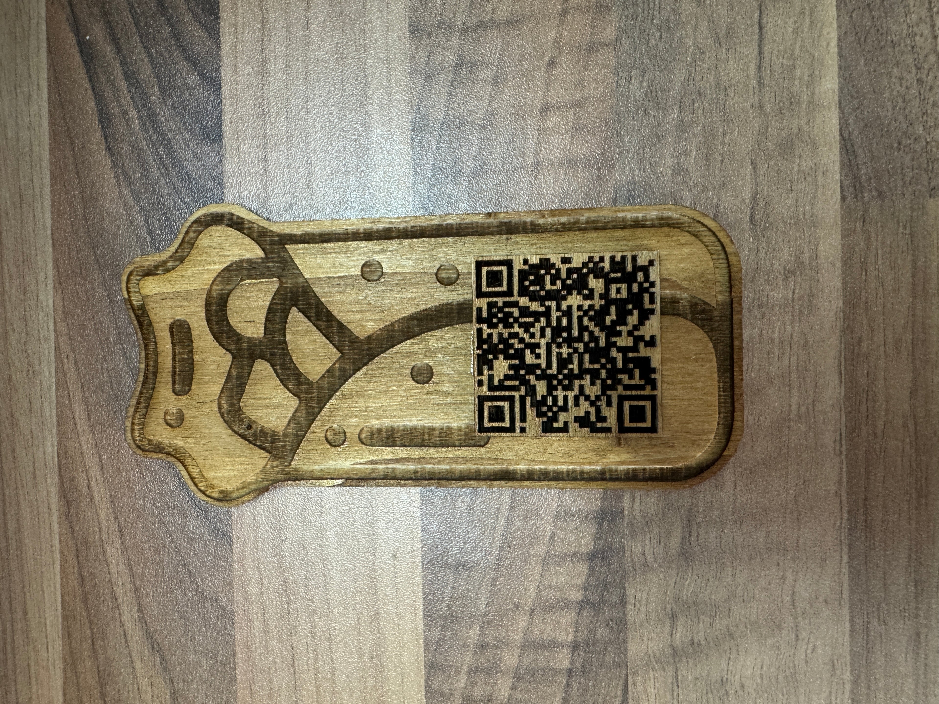 Cod QR în formă de shaorma – decor personalizat pentru restaurante și fast-food