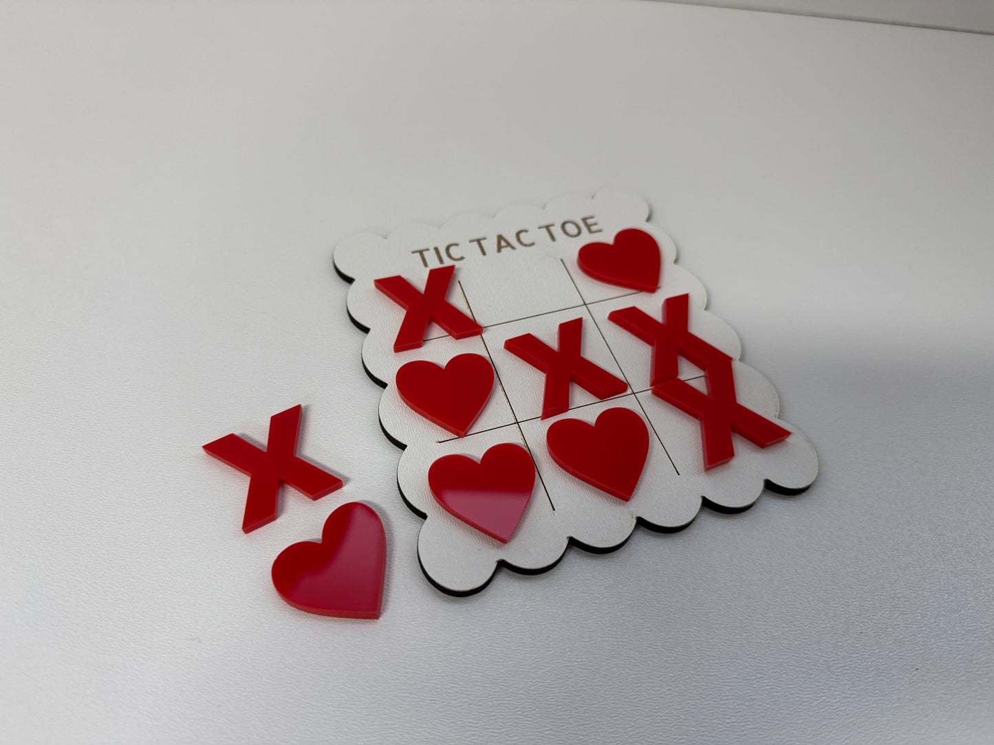 Joc Tic Tac Toe din HDF și Acril – Cadou Personalizat și Decorativ