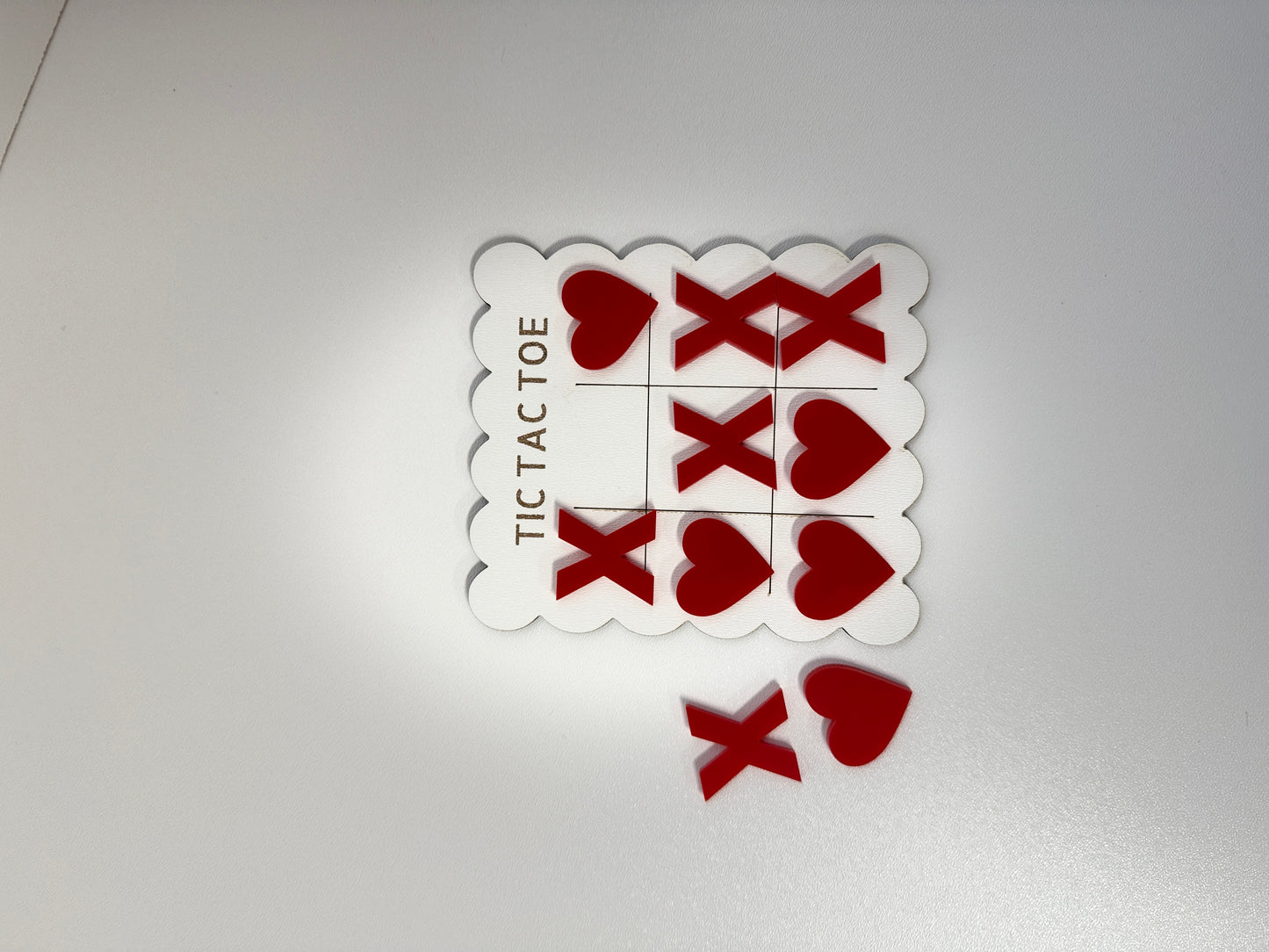Joc Tic Tac Toe din HDF și Acril – Cadou Personalizat și Decorativ