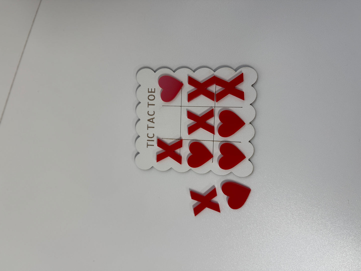 Joc Tic Tac Toe din HDF și Acril – Cadou Personalizat și Decorativ
