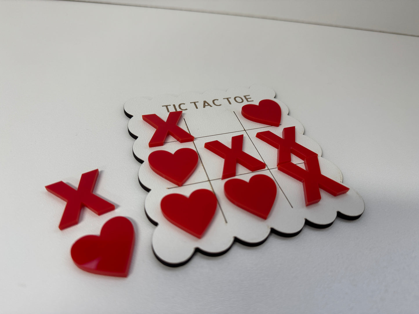 Joc Tic Tac Toe din HDF și Acril – Cadou Personalizat și Decorativ