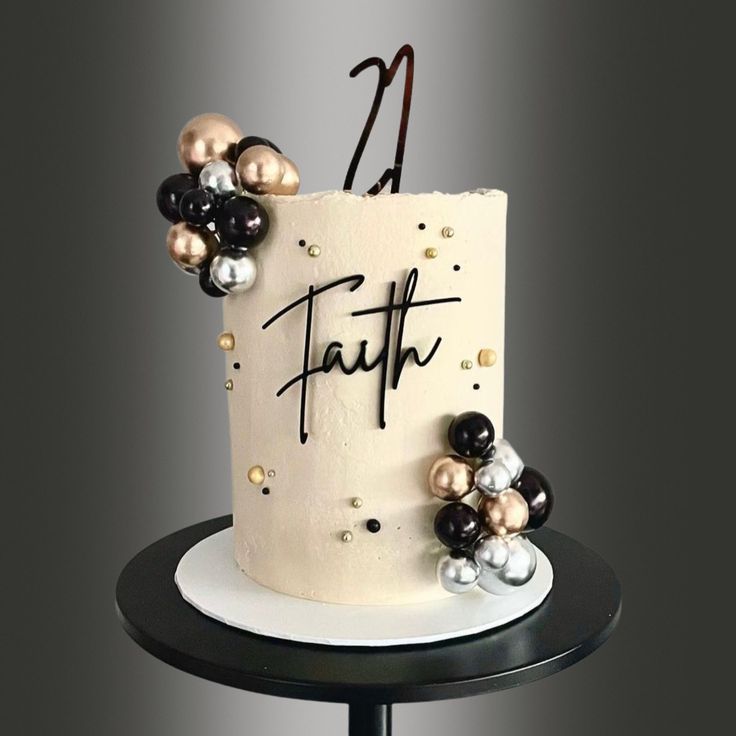 Topper tort acril – decor personalizat cu vârstă sau nume