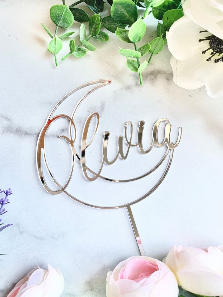 Topper tort semilună cu nume – decor personalizat lemn sau acril