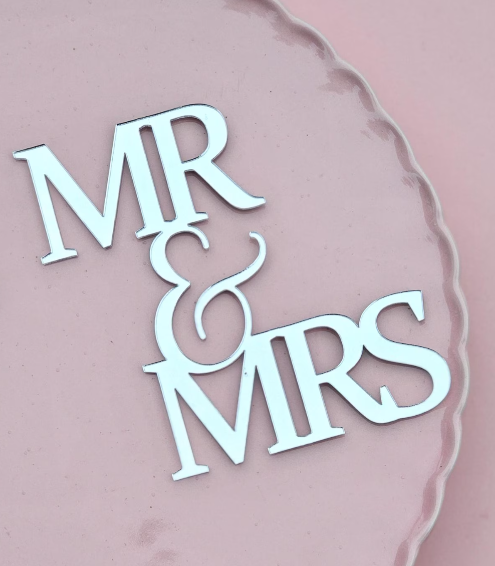 Topper Tort Mr & Mrs din Acril Personalizat | Decor Elegant pentru Nuntă