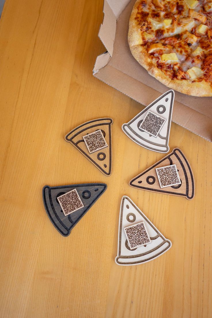 Cod QR în formă de pizza – decor personalizat pentru restaurante și evenimente