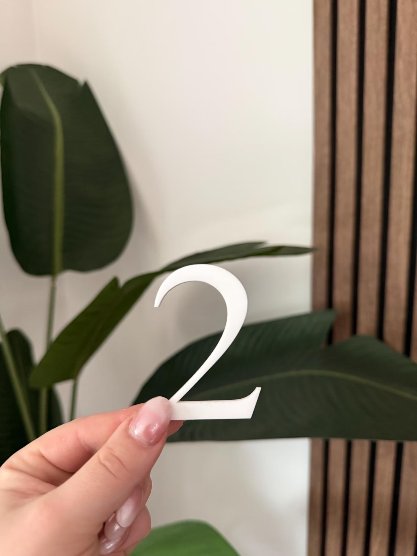 Numere de Masă Moderne din Acril pentru Decor cu Piatră – DIY Nuntă