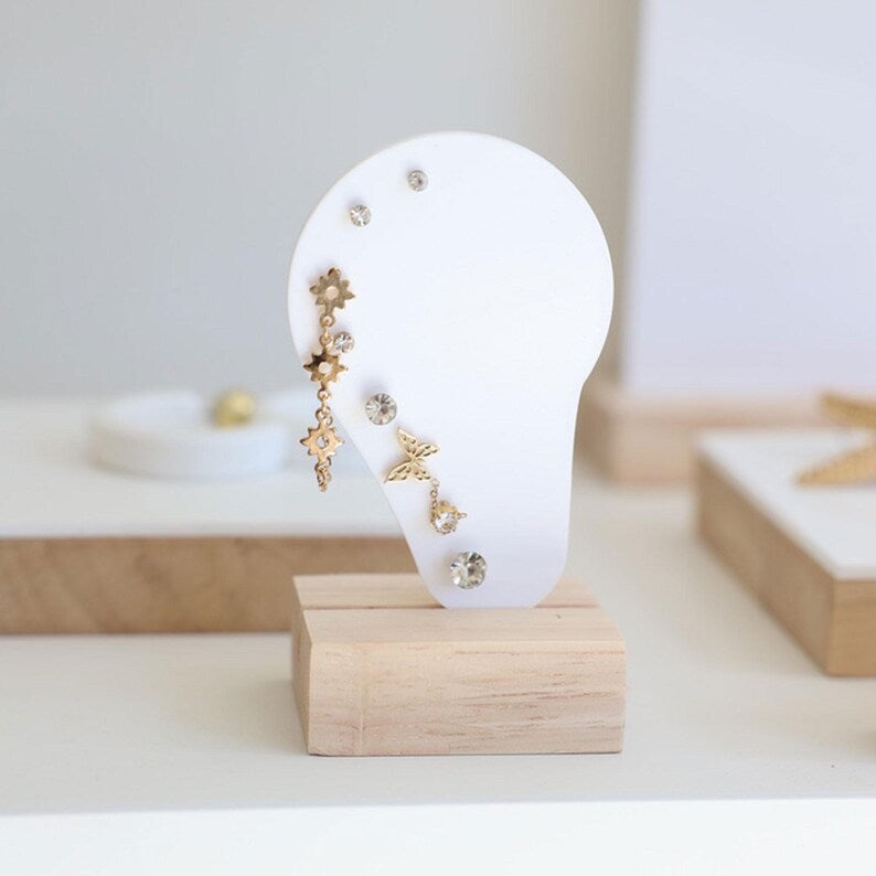 Suport Bijuterii "Ear Silhouette” – Organizator din Acril și Lemn pentru Modelarea Cerceilor