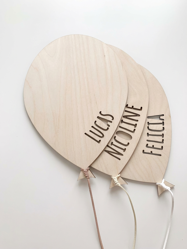 Balon Decorativ din Lemn cu Nume Decupat – Decor Personalizat pentru Copii
