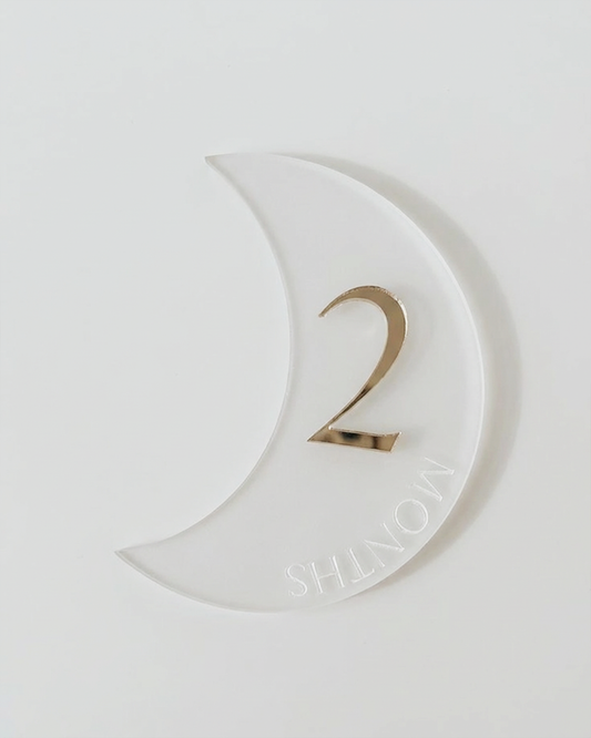 Set 12 Milestone "Luna și Stelele” – Discuri Aniversare din Acril în Formă de Semilună