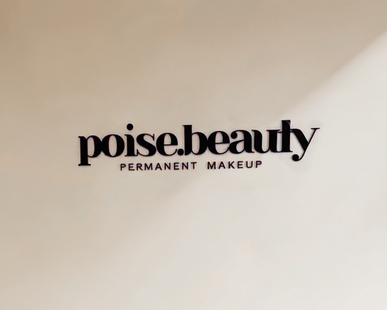 Logo Personalizat din Acril 3D – Firmă Luminoasă sau Decor Perete Recepție, Birou și Salon