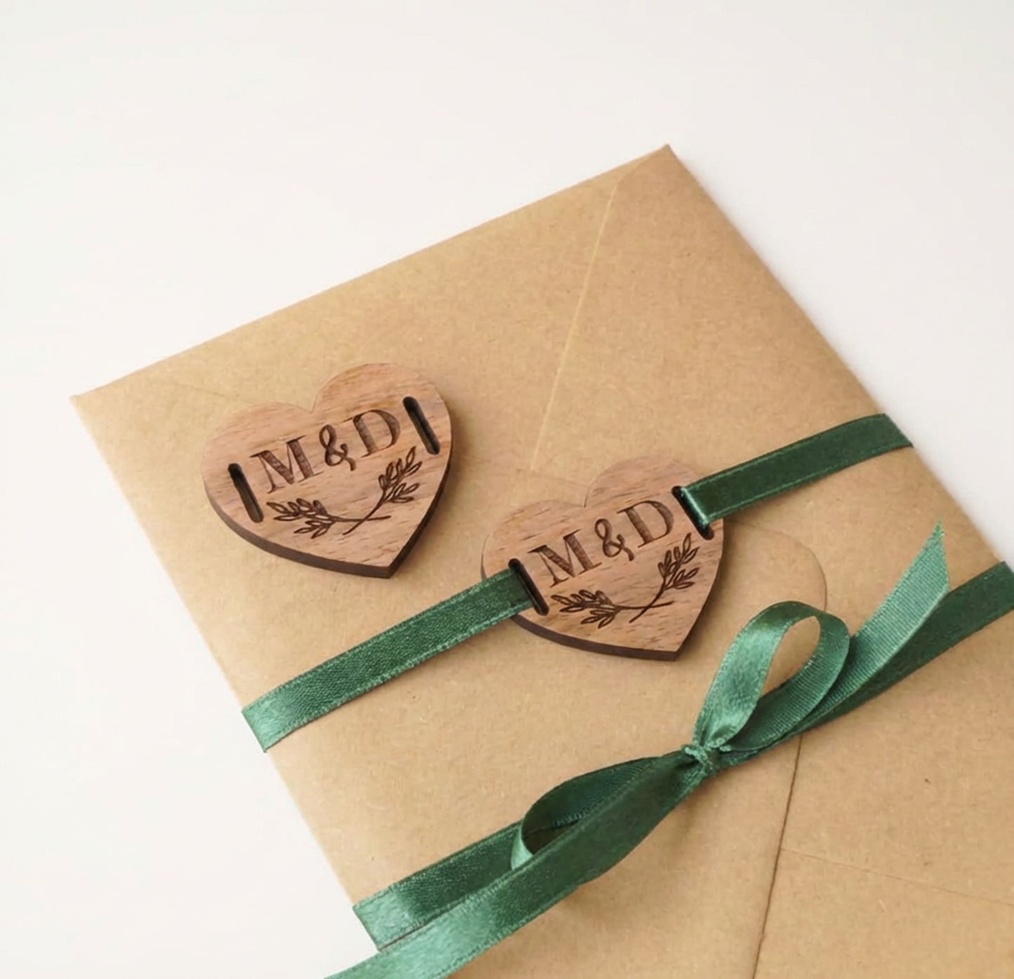Inimi din Lemn Personalizate – Decor și Mărturii Evenimente
