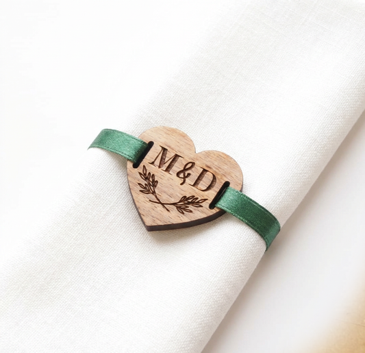 Inimi din Lemn Personalizate – Decor și Mărturii Evenimente